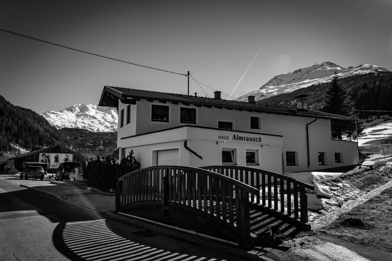 Apartament Haus Almrausch Sölden Zewnętrze zdjęcie